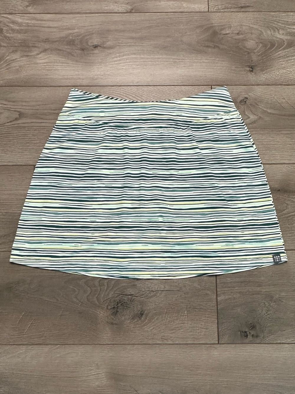 Title Nine 16” Dream Pocket Skirt Skort Green Gray Size Medium